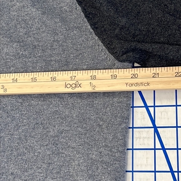 MERONA CASHMERE BLEND SWEATER SZ MED BASEBALL TEE STYLING LT/DK GRAY SOFT!!! - Picture 5 of 7